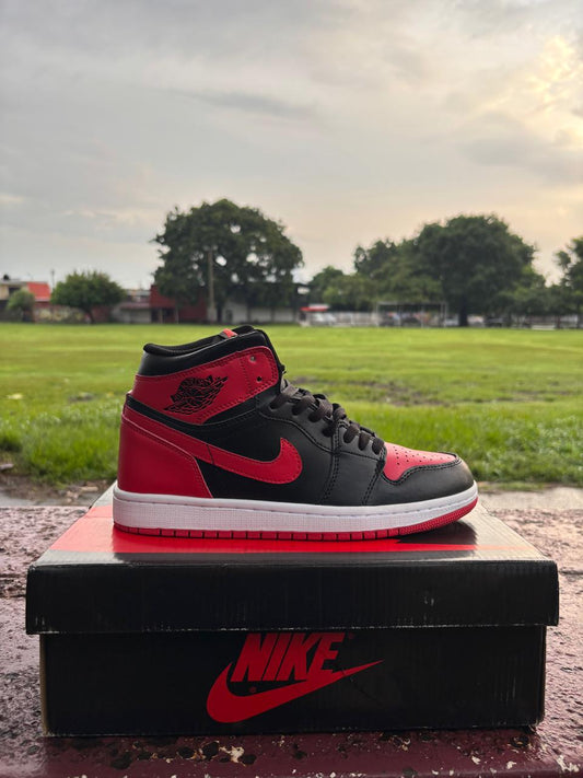 Sneaker Nike Mid Jordan One Retro High